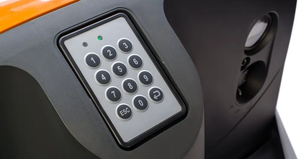 EXU'da opsiyonel PIN kodlu erişim tuş takımı (STILL resmi görseli, arşiv kopyası)
