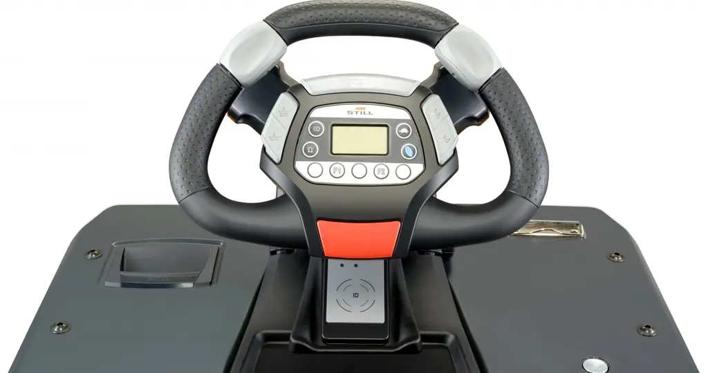 Ekran entegre STILL Easy Drive direksiyon simidi, önden görünüm