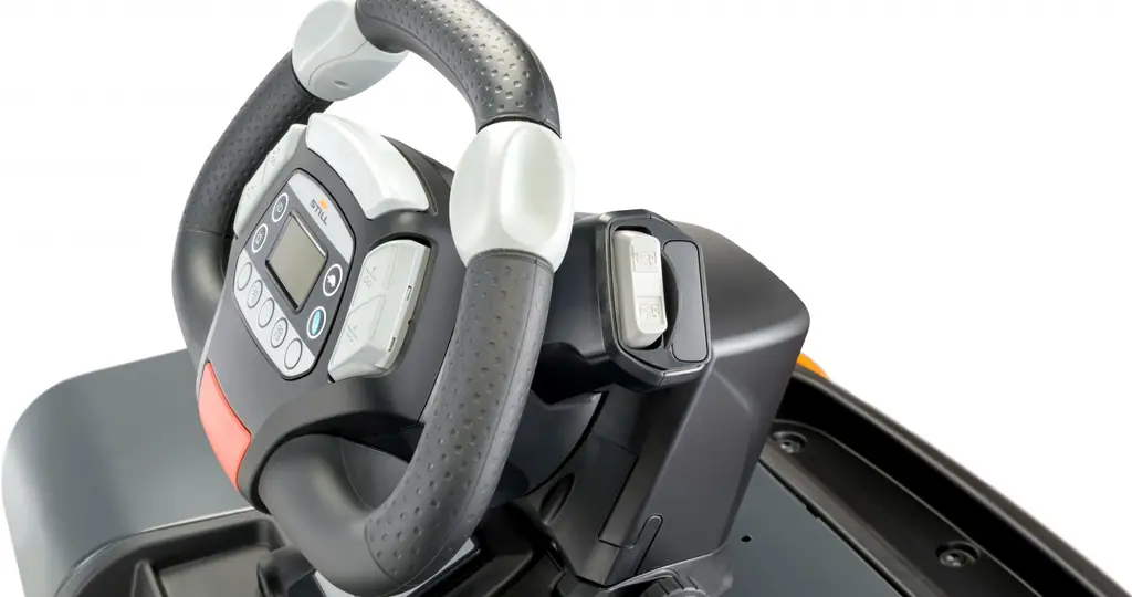 STILL Easy Drive direksiyon simidi ve entegre ekranı, üstten çapraz görünüm