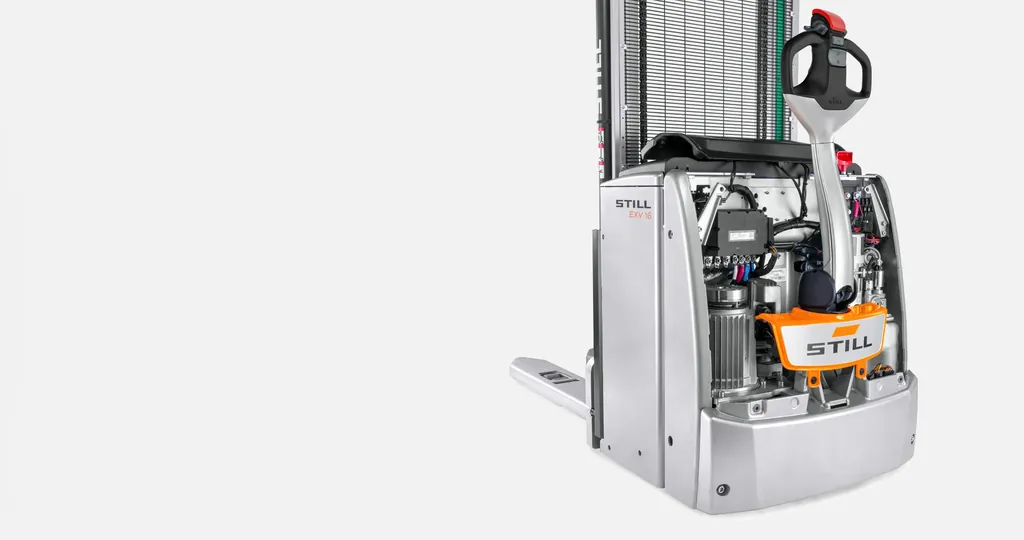 EXV kapak açık: akü ve teknik bölme
